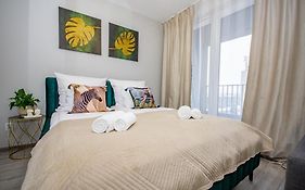 Inpoint Zablocie Modern Apartments For Work&Travel